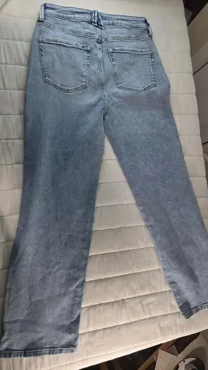 LC Lauren Conrad Women's Size 6 High Rise Light Wash Straight Leg Jeans - Picture 4 of 5